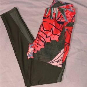 Gymshark- Nikki B- Pineapple Print Legging